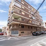 Apartment Calle Helsinki 23, With 2 Bedrooms , 200 Meters From Locos *