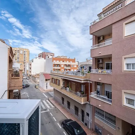 Lägenhet Calle Helsinki 23, With 2 Bedrooms , 200 Meters From Locos *