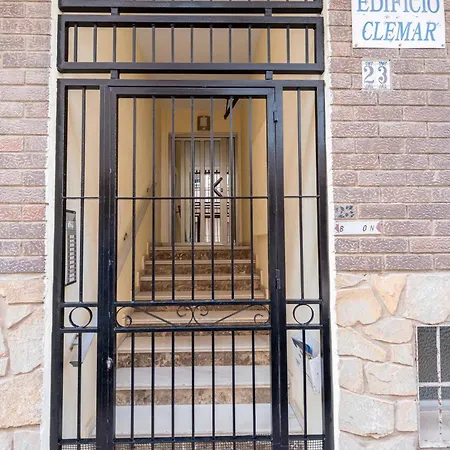 Lägenhet Calle Helsinki 23, With 2 Bedrooms , 200 Meters From Locos