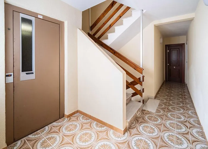 Lägenhet Calle Helsinki 23, With 2 Bedrooms , 200 Meters From Locos *