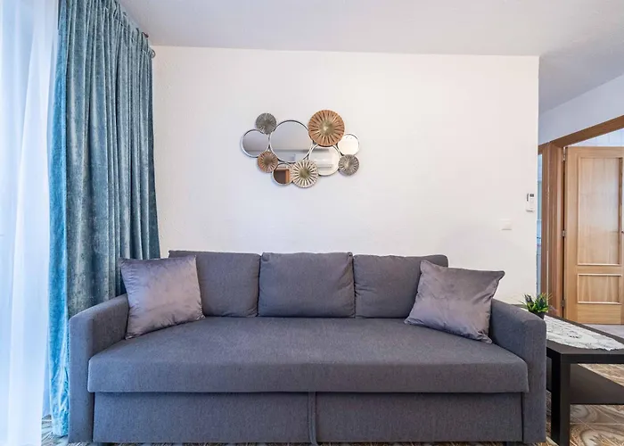 Apartment Calle Helsinki 23, With 2 Bedrooms , 200 Meters From Locos