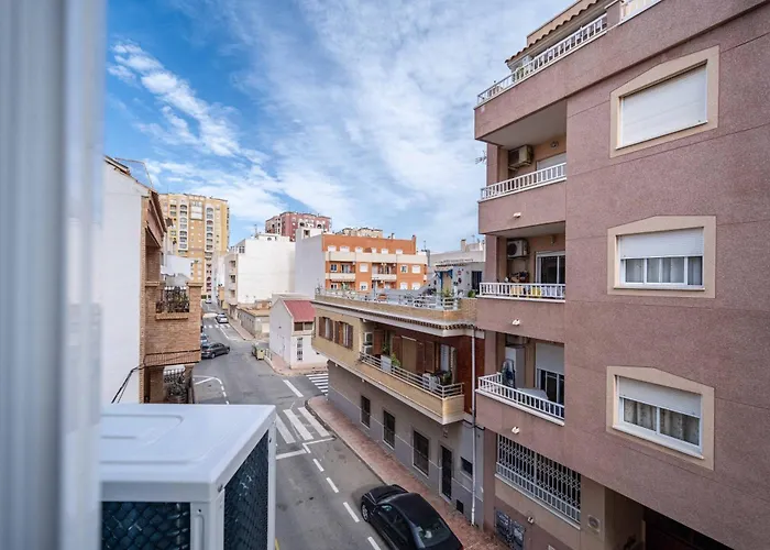 Apartment Calle Helsinki 23, With 2 Bedrooms , 200 Meters From Locos *