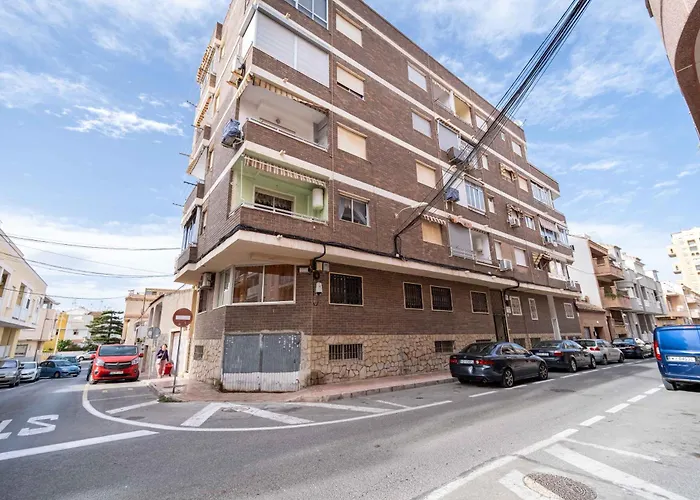 Apartment Calle Helsinki 23, With 2 Bedrooms , 200 Meters From Locos *