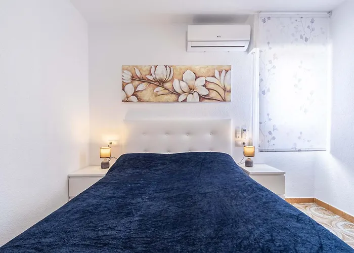 Calle Helsinki 23, With 2 Bedrooms , 200 Meters From Locos Torrevieja