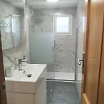 Calle Helsinki 23, With 2 Bedrooms , 200 Meters From Locos *